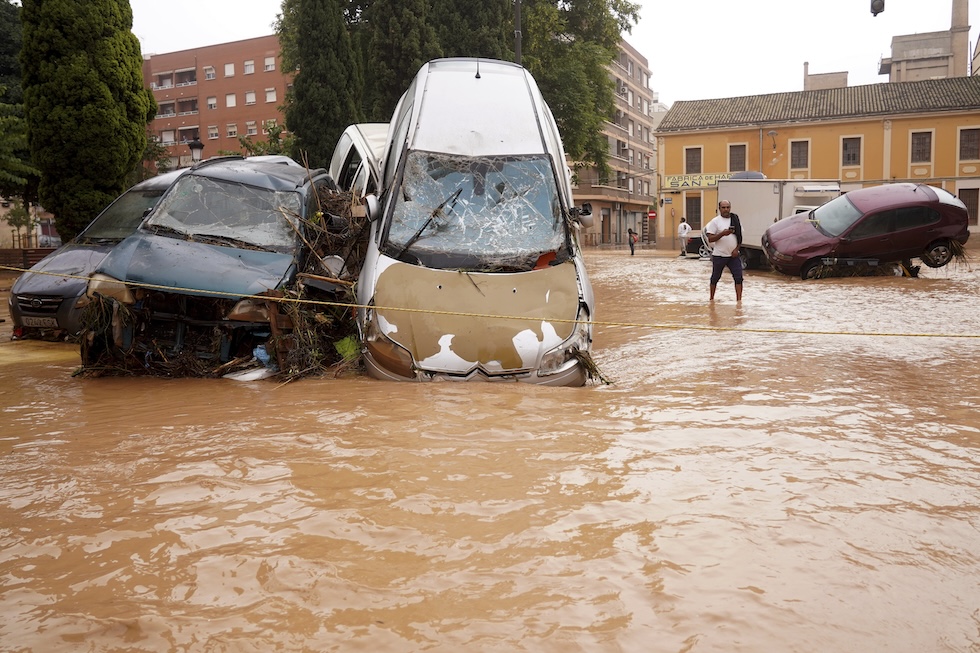 VALENCIA TRAVOLTA: UN GRIDO D’ALLARME NEL MEDITERRANEO